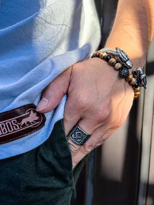 08A899B7 D153 4BBA 9947 F6E2E316A1FD