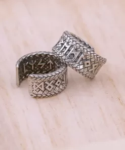 D16549C4 0271 4183 8B31 E3816A5CEA65